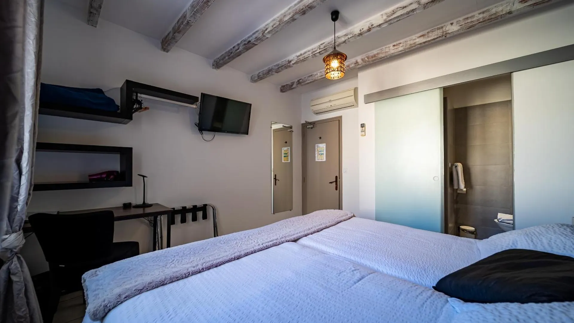 ***  Les Loges Du Luberon Hotel Coustellet Frankrijk