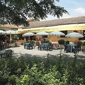 Logis Restaurant Le Flamant Rose Camargue Hotel