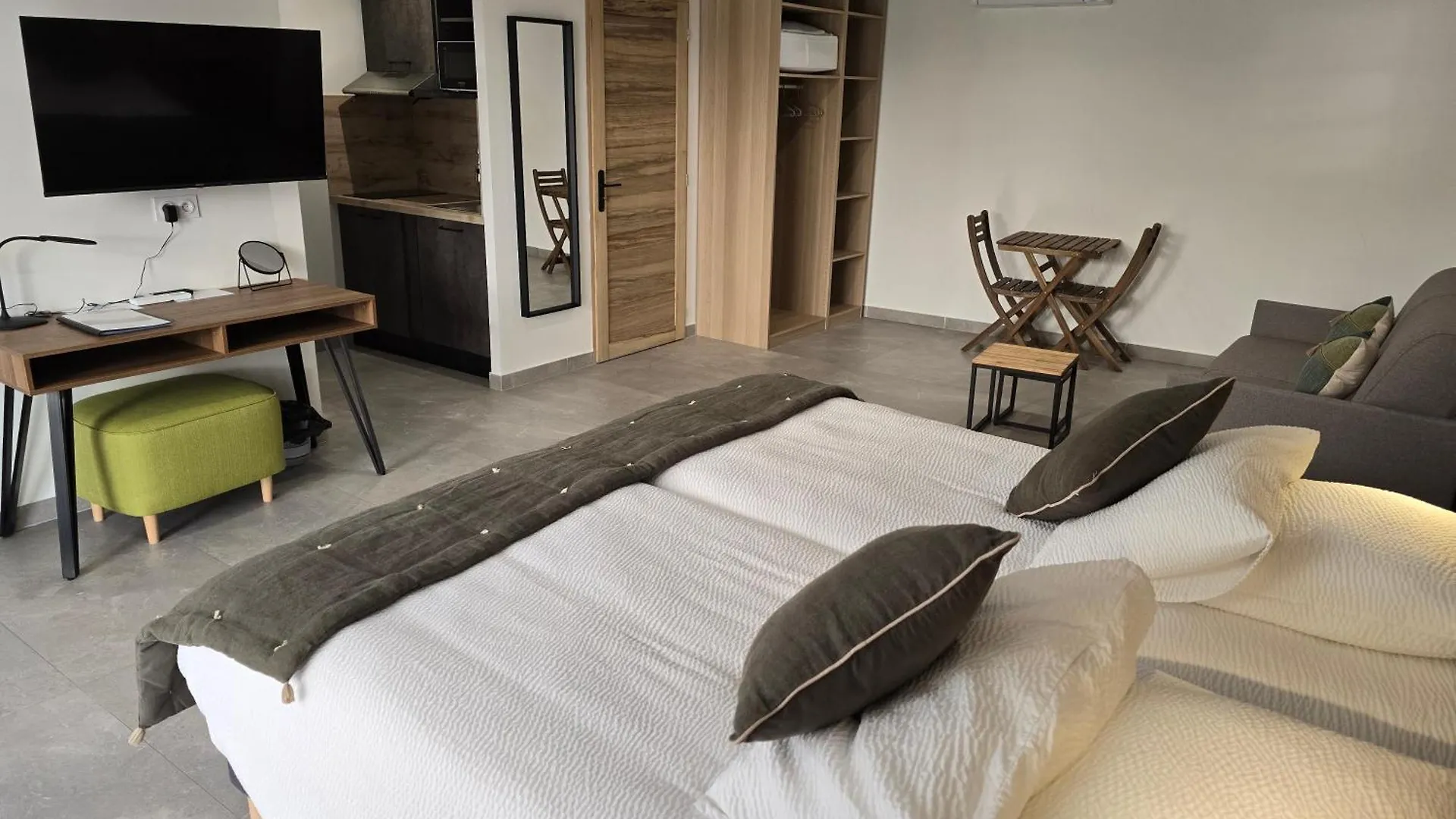 Hotel Les Loges Du Luberon à Coustellet