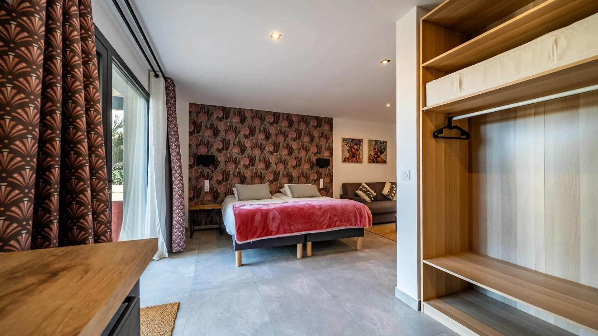 Hotel Les Loges Du Luberon à Coustellet