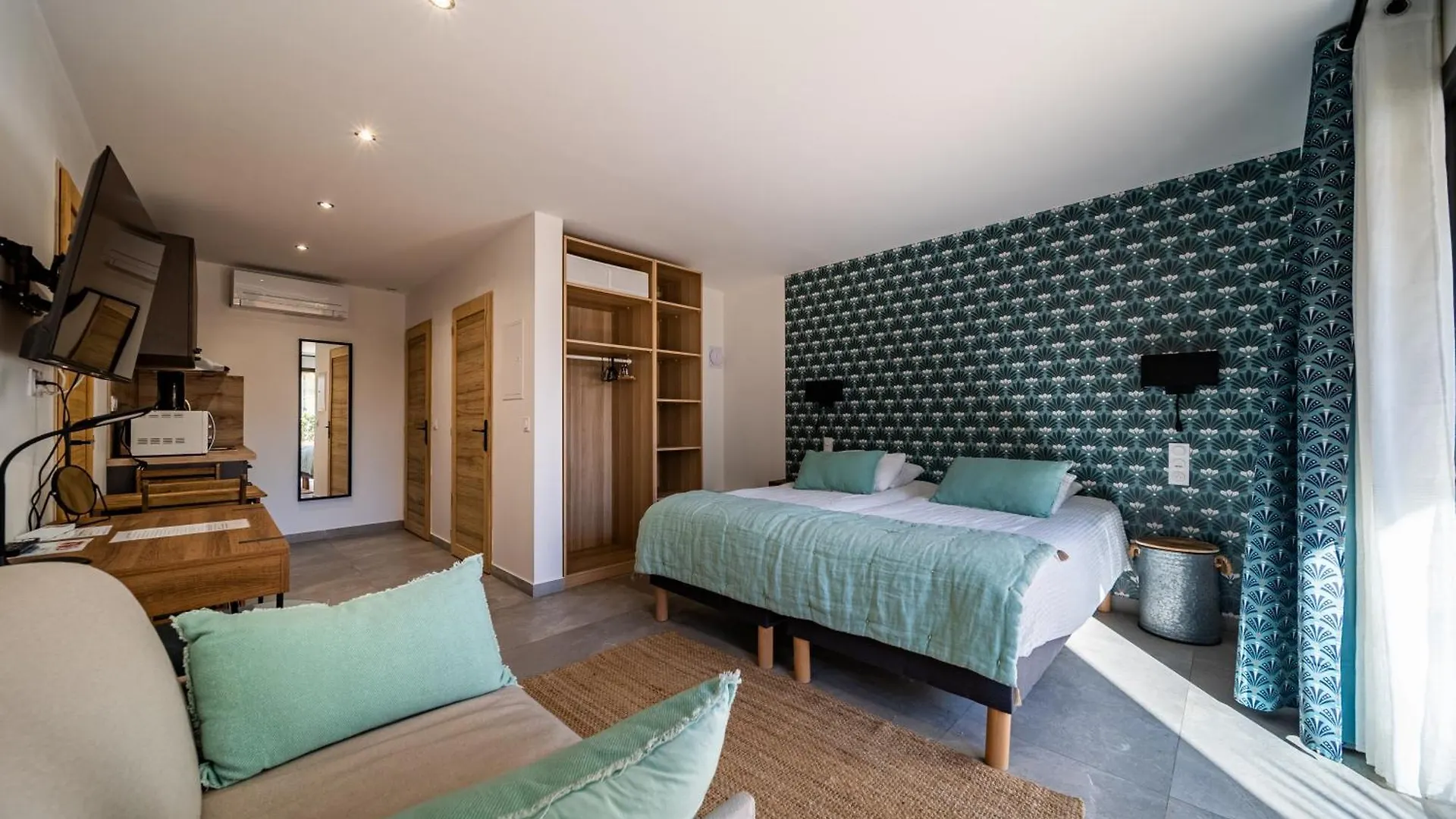 Hotel Les Loges Du Luberon à Coustellet
